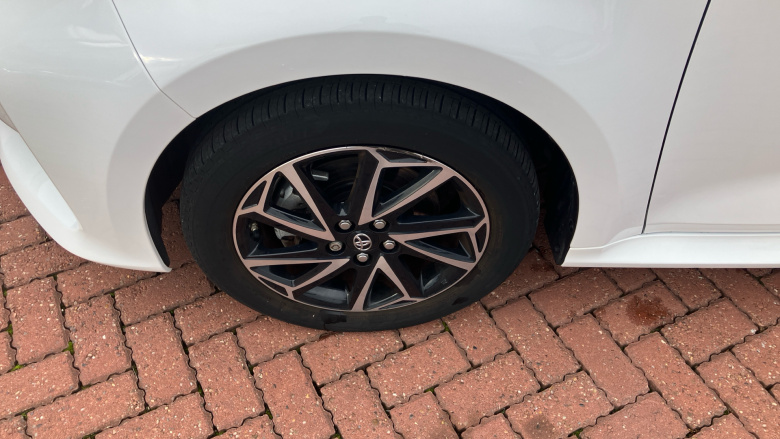 Toyota Yaris 1.5 Hybrid Design 5dr CVT Hybrid Hatchback